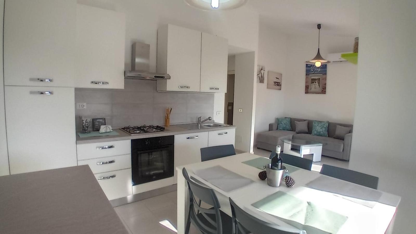 Villini Cala Del Sole - Infinityholidays 帕拉迪索海岸 外观 照片
